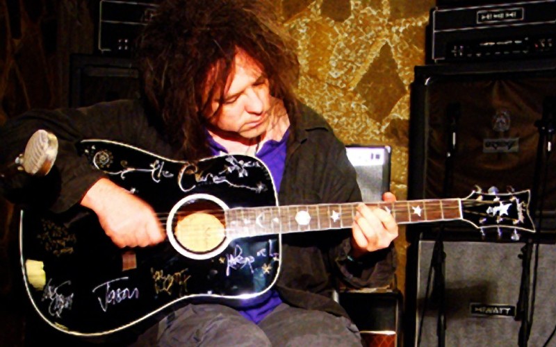 the cure guitar