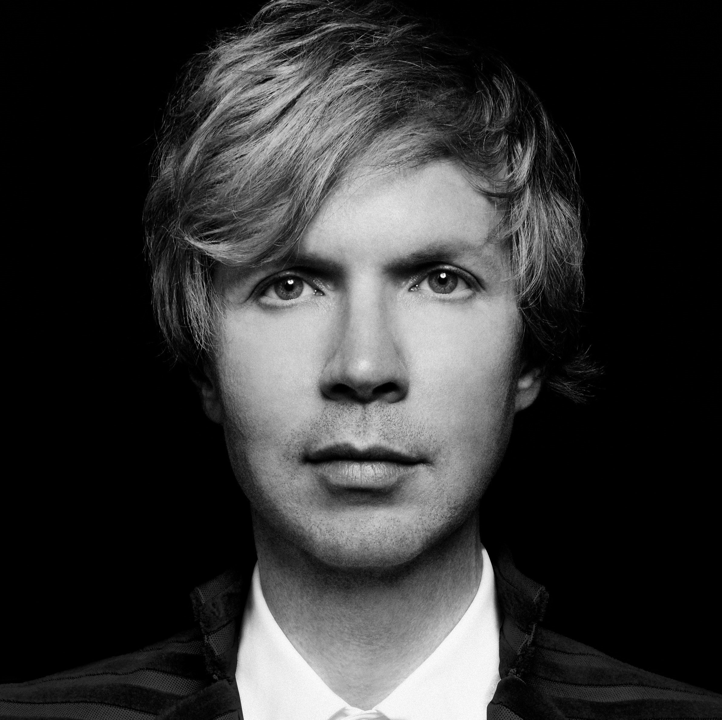 Beck перевод. Бек Хэнсен. Beck musician. Бек Хэнсен 2022. Бек певец музыкант.